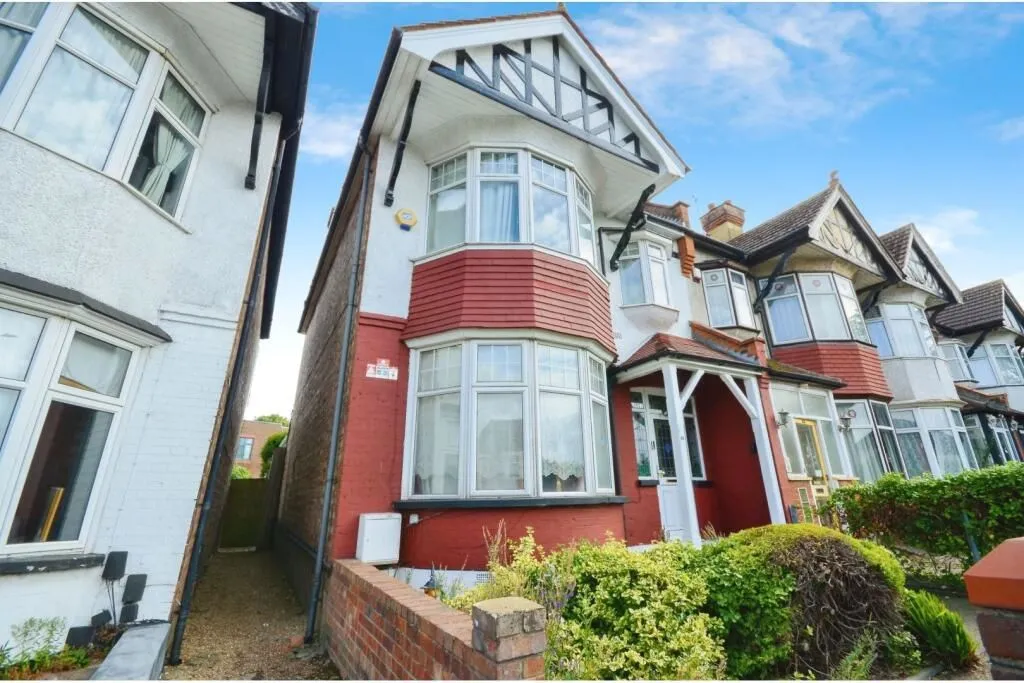 Harrow, Middlesex, HA1 3BS - Online Auctions