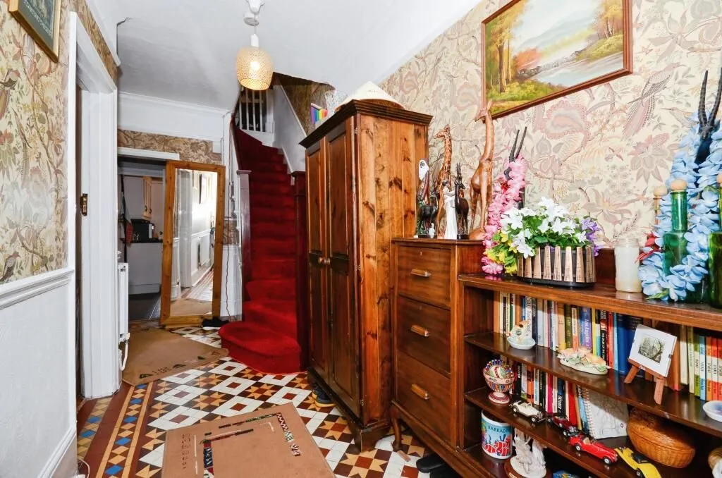 Harrow, Middlesex, HA1 3BS - Online Auctions