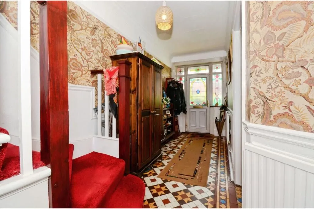 Harrow, Middlesex, HA1 3BS - Online Auctions