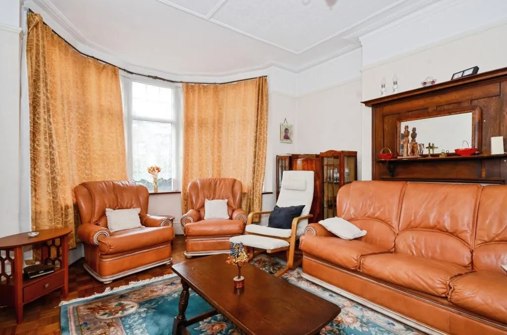 Harrow, Middlesex, HA1 3BS - Online Auctions