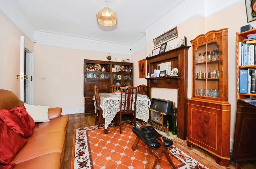 Harrow, Middlesex, HA1 3BS - Online Auctions