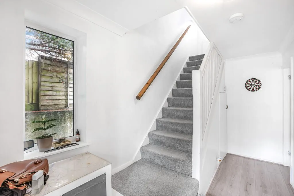 Purley, Surrey, CR8 4BJ - Online Auctions