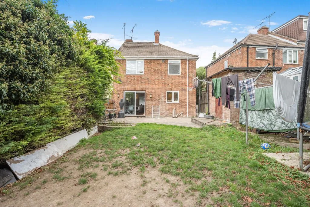 Purley, Surrey, CR8 4BJ - Online Auctions