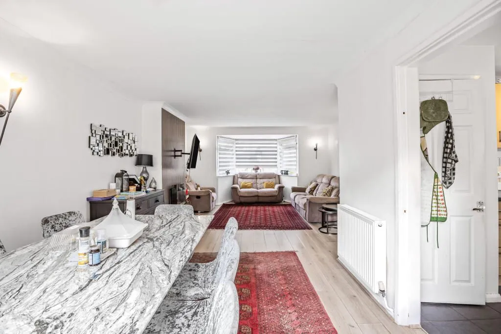 Purley, Surrey, CR8 4BJ - Online Auctions