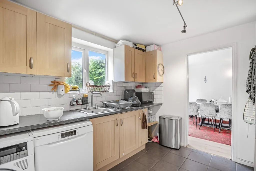 Purley, Surrey, CR8 4BJ - Online Auctions