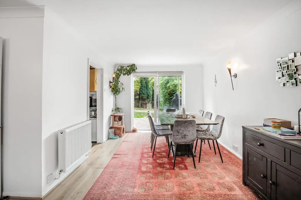 Purley, Surrey, CR8 4BJ - Online Auctions