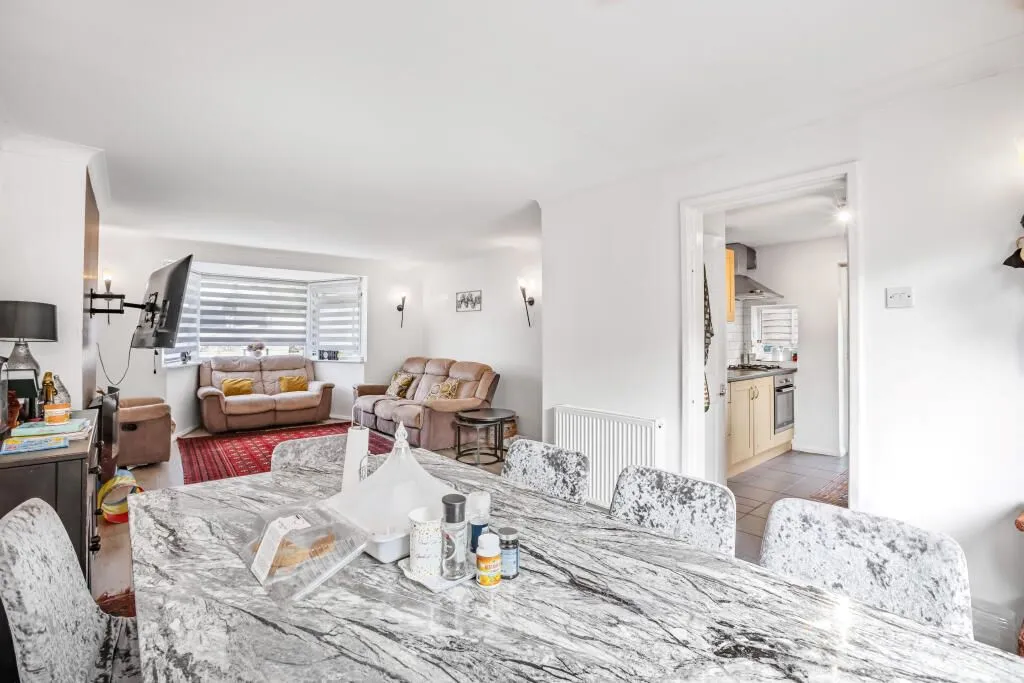 Purley, Surrey, CR8 4BJ - Online Auctions