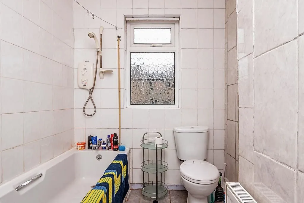 Clitheroe, Lancashire, BB7 1NF - Online Auctions