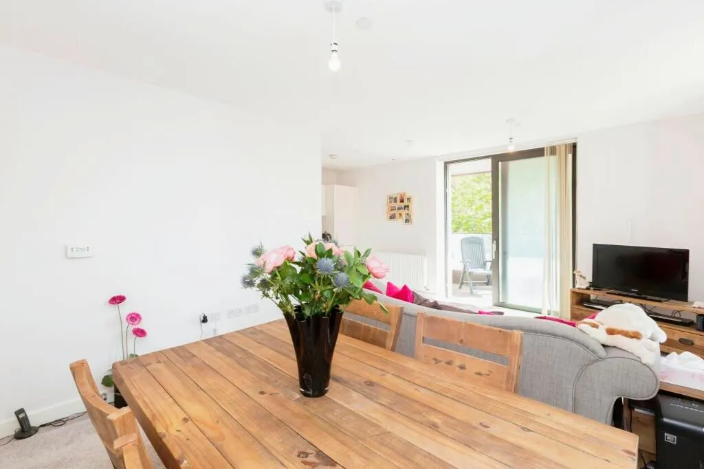 Connaught Heights, 2 Agnes George Walk, London, E16 2FP - Online Auctions