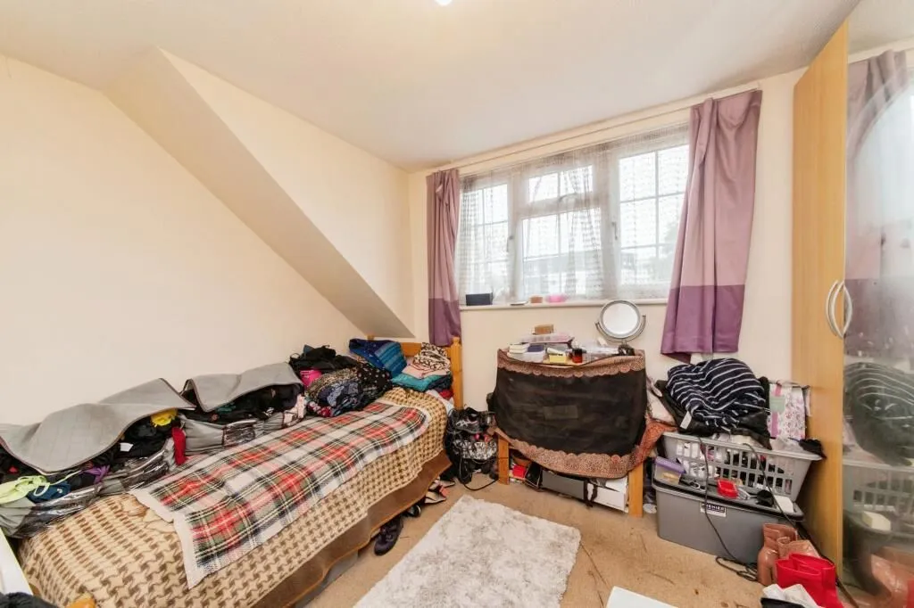 STANMORE, Middlesex, HA7 1QX - Online Auctions