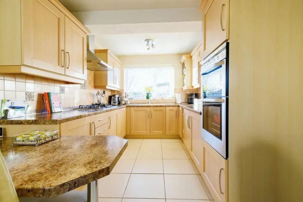 Radcliffe, Manchester, Lancashire, M26 3UA - Online Auctions