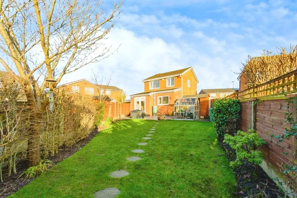 Radcliffe, Manchester, Lancashire, M26 3UA - Online Auctions