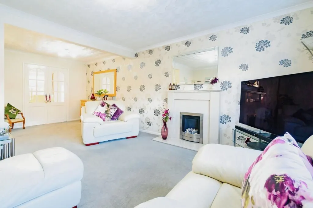 Radcliffe, Manchester, Lancashire, M26 3UA - Online Auctions
