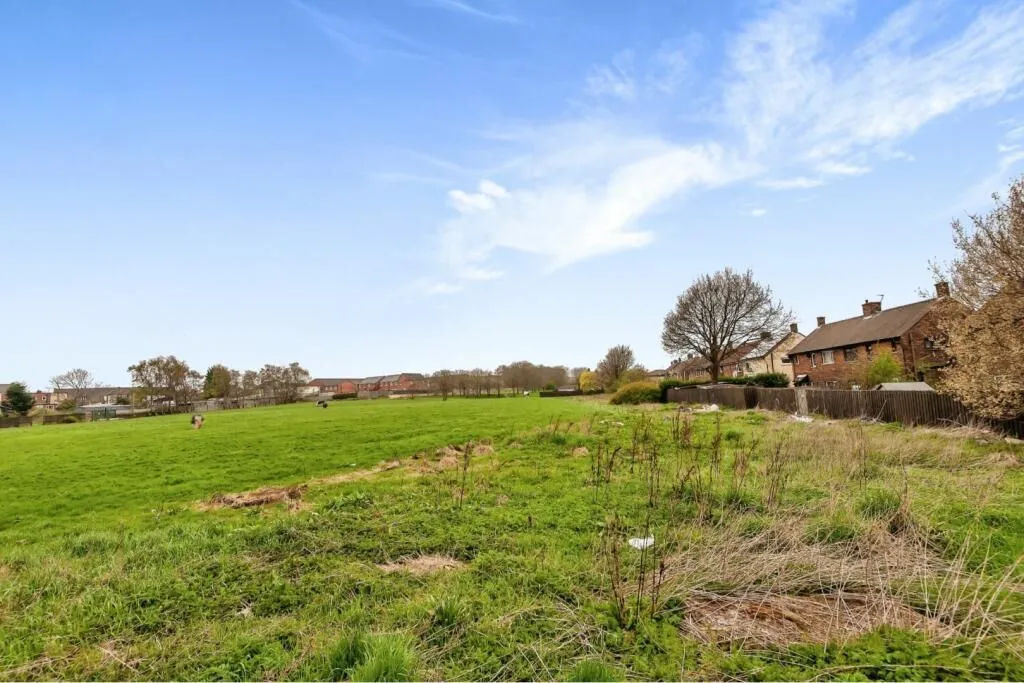 Bradford, West Yorkshire, BD4 9BH - Online Auctions