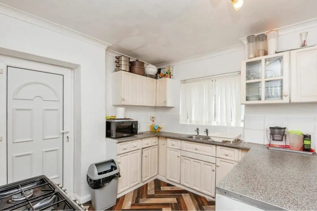 Bradford, West Yorkshire, BD4 9BH - Online Auctions
