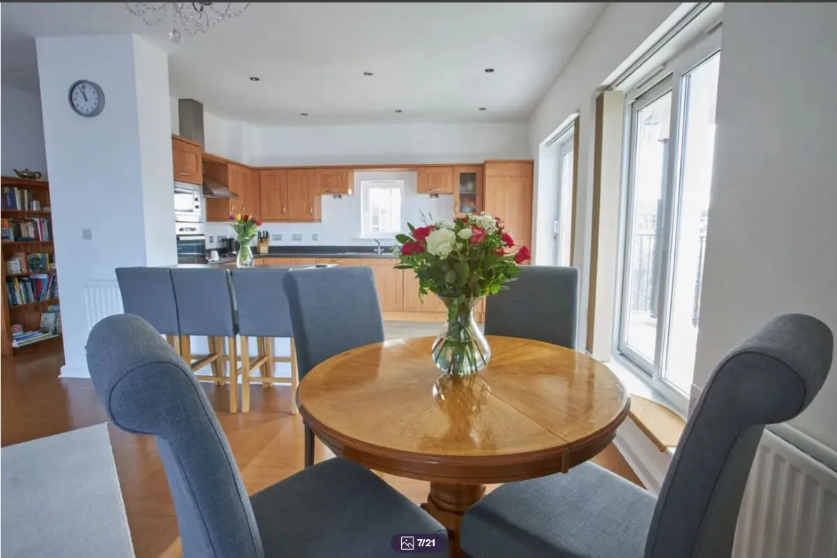 Greenhithe, Kent, DA9 9GU - Online Auctions