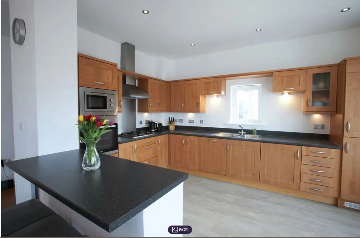 Greenhithe, Kent, DA9 9GU - Online Auctions