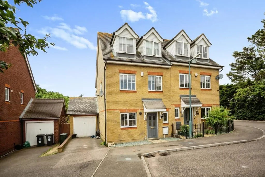 Dartford, Kent, DA2 6PL - Online Auctions