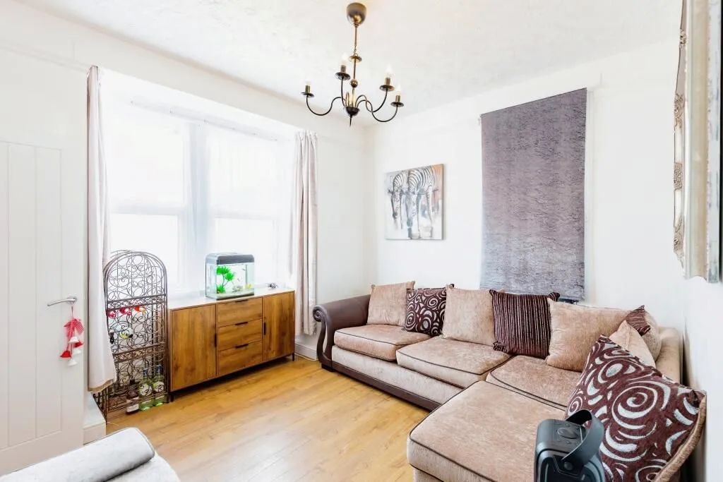 Rushden, Northamptonshire, NN10 0DL - Online Auctions
