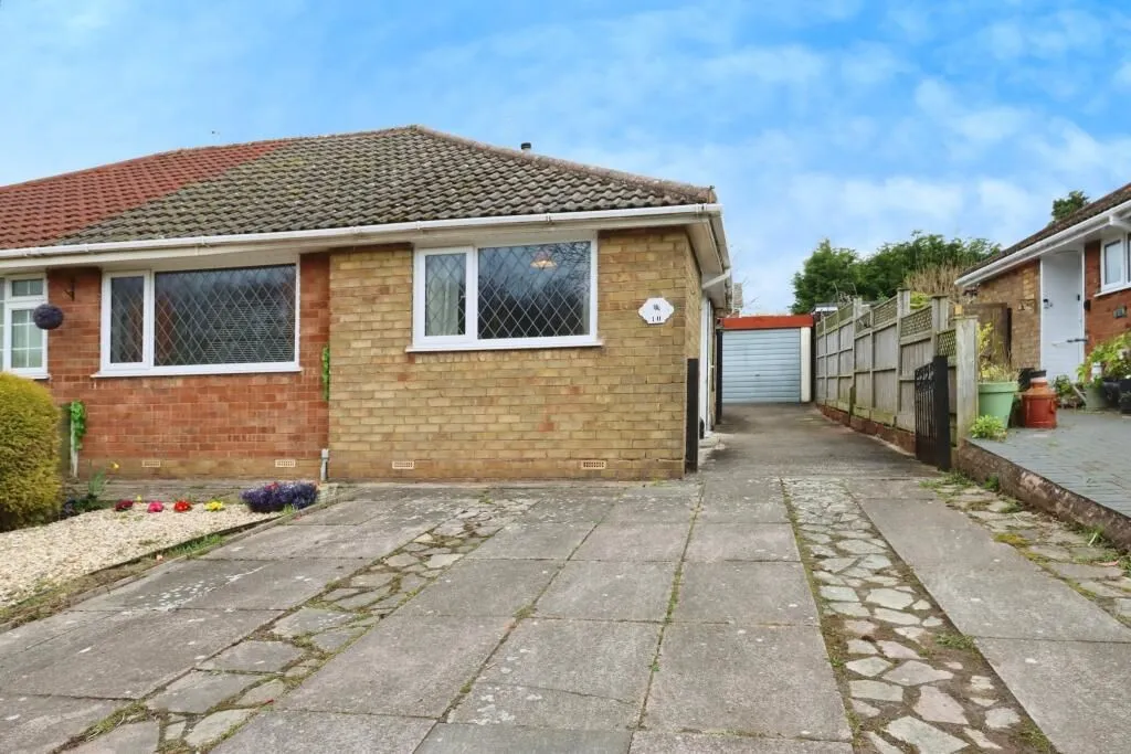 St. Georges, Telford, Shropshire, TF2 9DW - Online Auctions