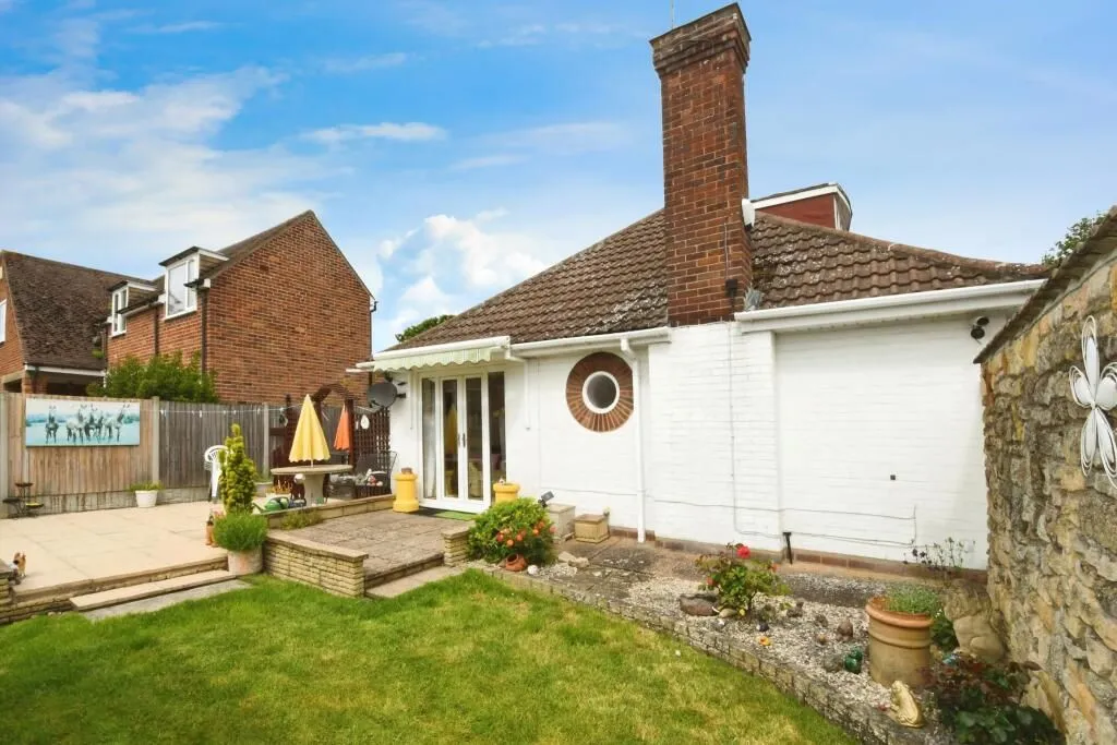 Lincoln, Lincolnshire, LN6 7EX - Online Auctions