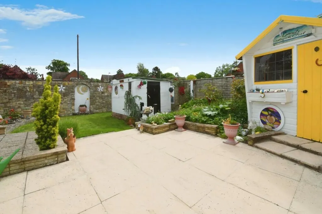 Lincoln, Lincolnshire, LN6 7EX - Online Auctions