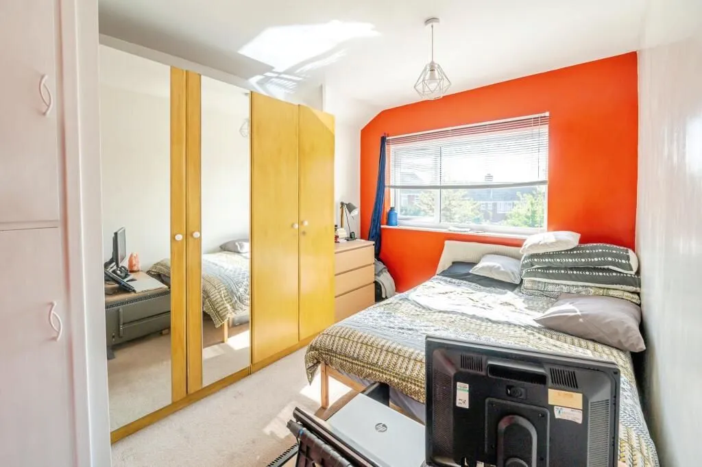 Kidderminster, Worcestershire, DY10 2ST - Online Auctions