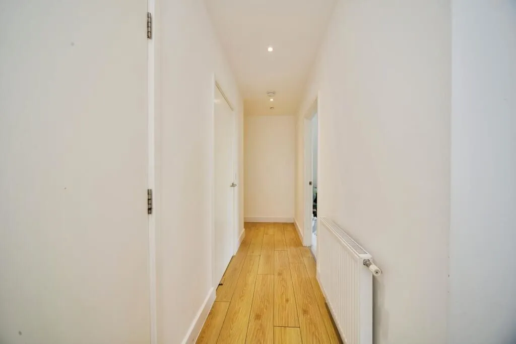 Blashill Court, 7 Pomfret Place, London, E14 0FX - Online Auctions
