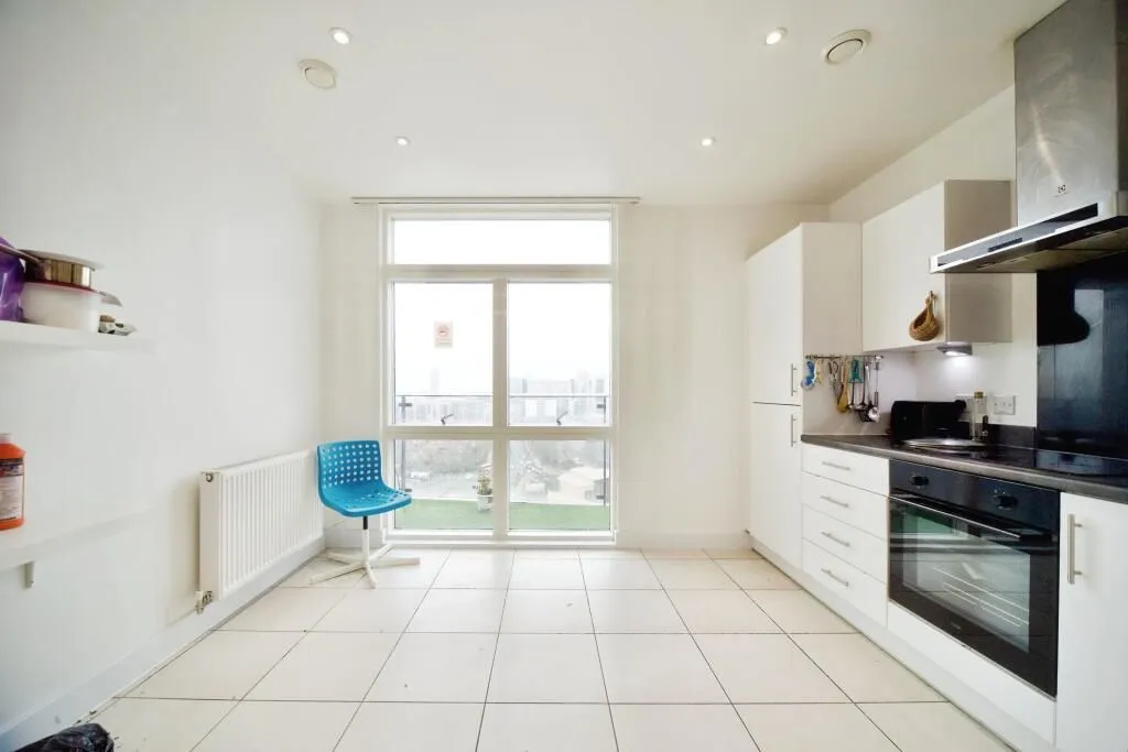 Blashill Court, 7 Pomfret Place, London, E14 0FX - Online Auctions