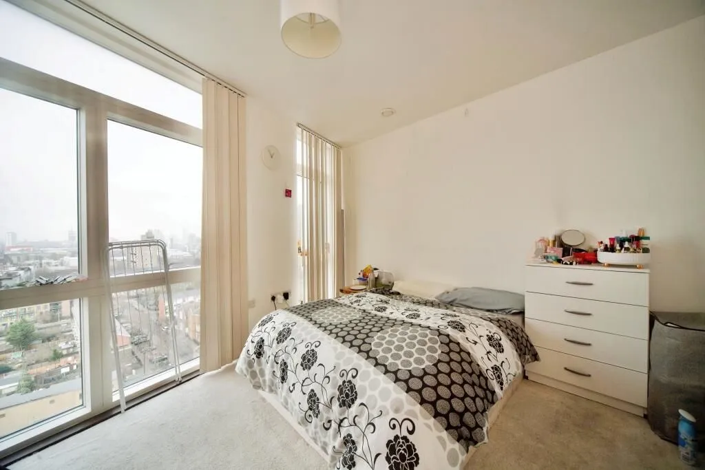 Blashill Court, 7 Pomfret Place, London, E14 0FX - Online Auctions