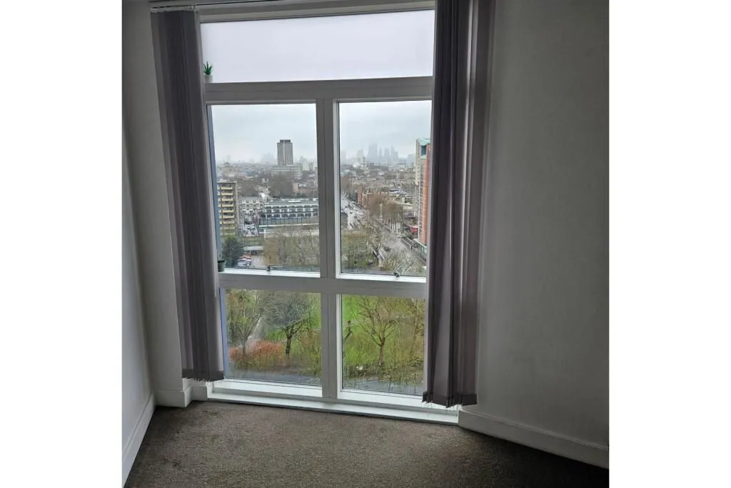 Blashill Court, 7 Pomfret Place, London, E14 0FX - Online Auctions