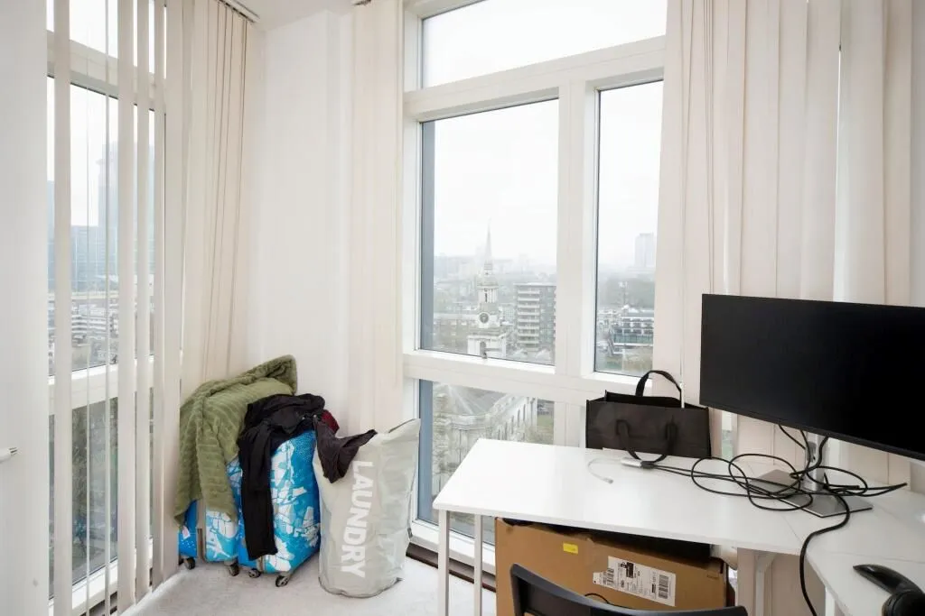 Blashill Court, 7 Pomfret Place, London, E14 0FX - Online Auctions