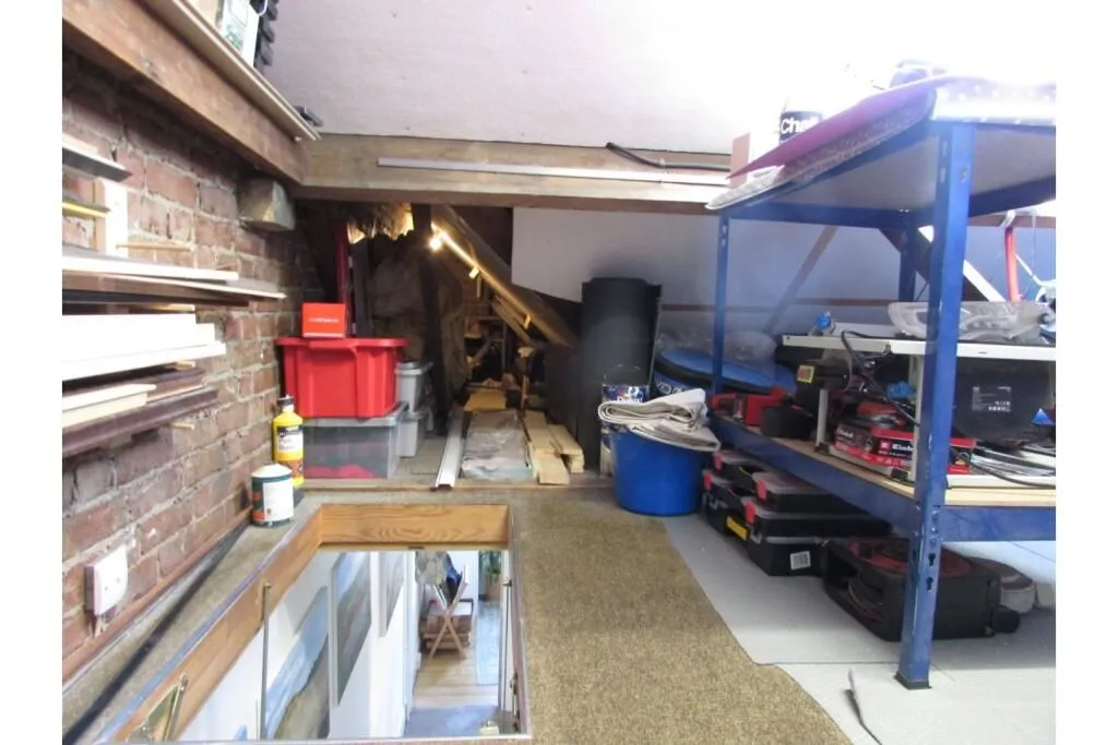 Littlehampton, West Sussex, BN17 7AL - Online Auctions