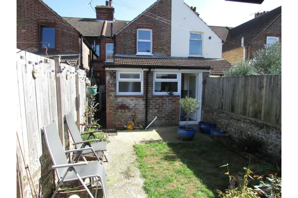 Littlehampton, West Sussex, BN17 7AL - Online Auctions