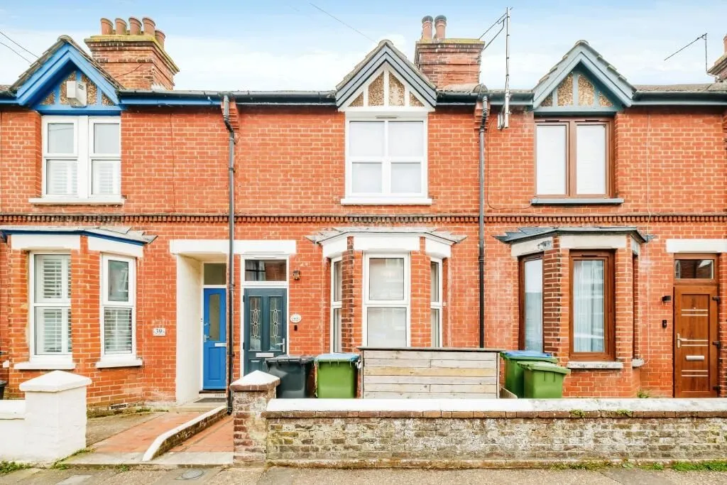 Littlehampton, West Sussex, BN17 7AL - Online Auctions