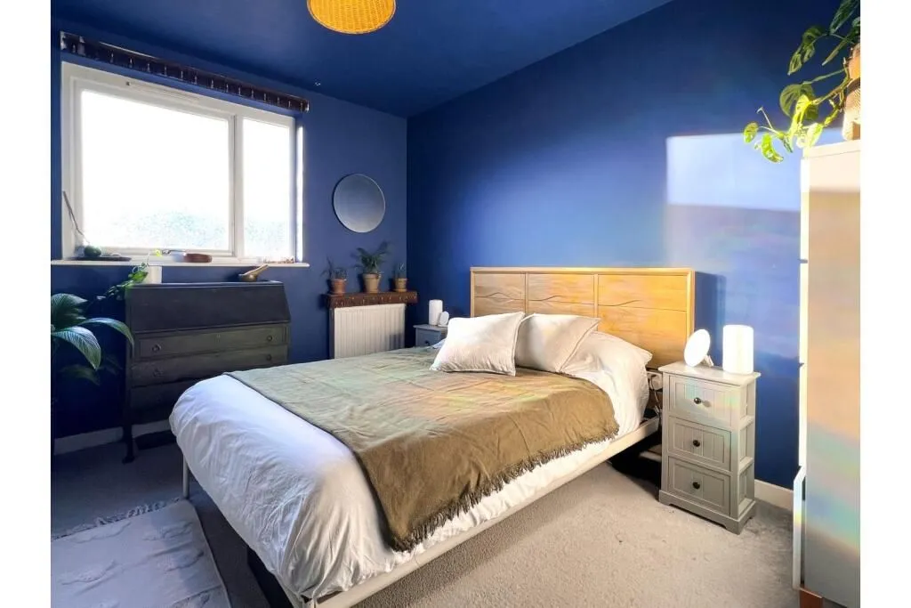 Adele Court, 3 Rowland Road, London, N17 7EW - Online Auctions