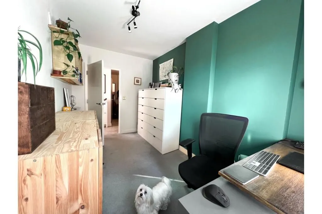 Adele Court, 3 Rowland Road, London, N17 7EW - Online Auctions