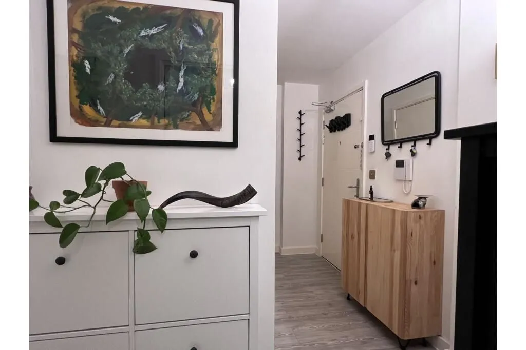 Adele Court, 3 Rowland Road, London, N17 7EW - Online Auctions