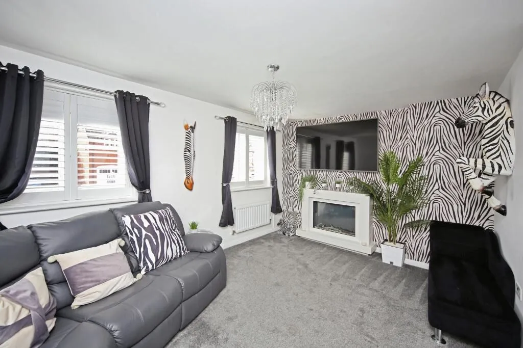 Quayle Court,, Kidderminster,, Worcestershire, DY11 6SQ - Online Auctions