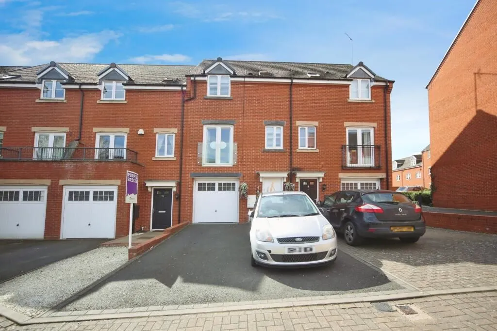 Quayle Court,, Kidderminster,, Worcestershire, DY11 6SQ - Online Auctions