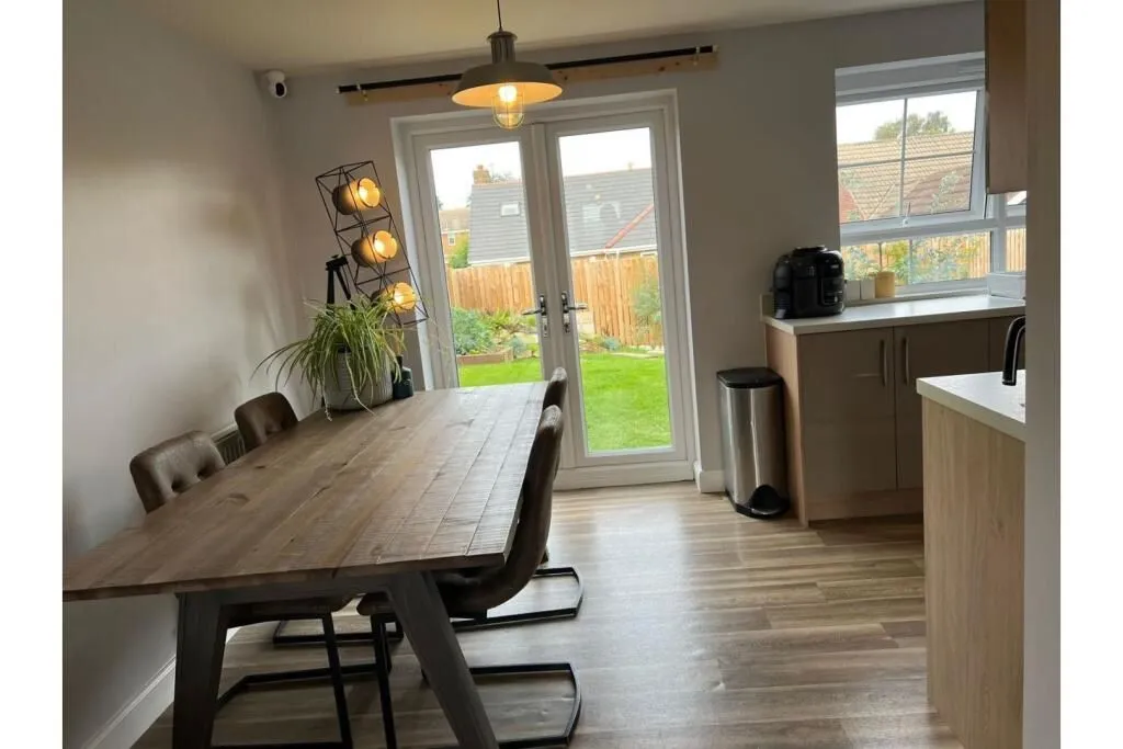 Barugh Green, Barnsley, South Yorkshire, S75 1FT - Online Auctions