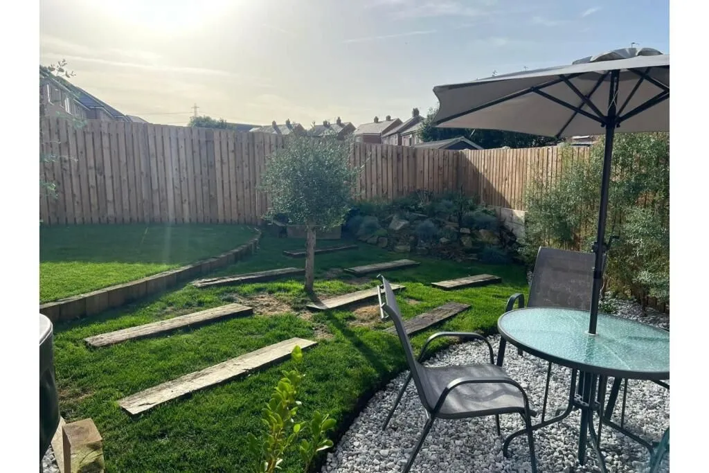Barugh Green, Barnsley, South Yorkshire, S75 1FT - Online Auctions