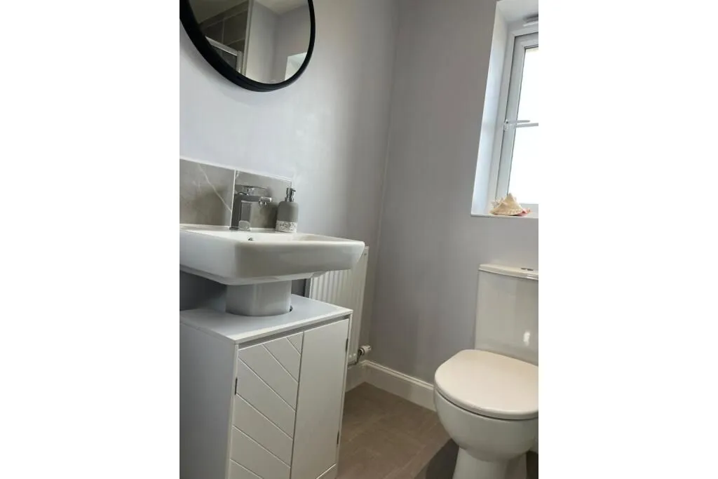 Barugh Green, Barnsley, South Yorkshire, S75 1FT - Online Auctions