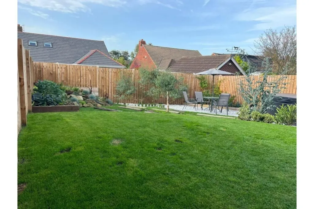 Barugh Green, Barnsley, South Yorkshire, S75 1FT - Online Auctions