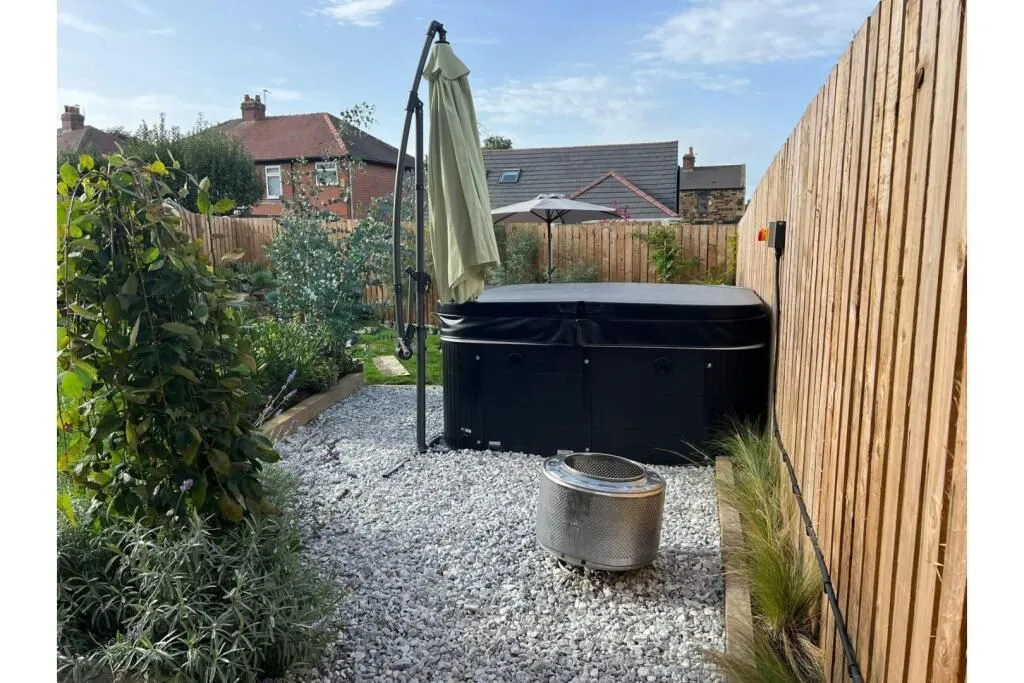 Barugh Green, Barnsley, South Yorkshire, S75 1FT - Online Auctions