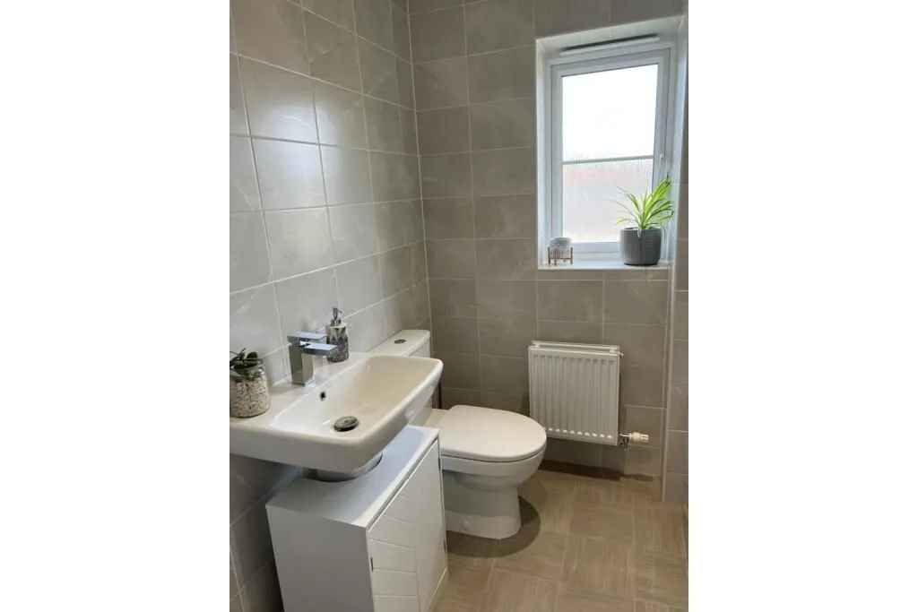 Barugh Green, Barnsley, South Yorkshire, S75 1FT - Online Auctions