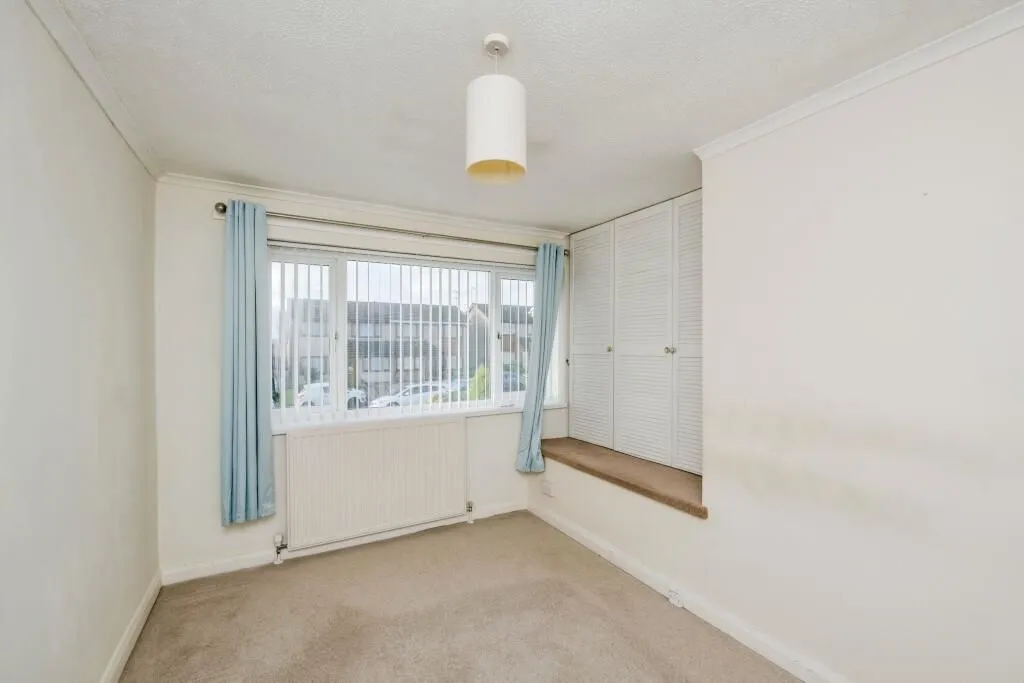 Llanelli, Dyfed, SA14 8AF - Online Auctions