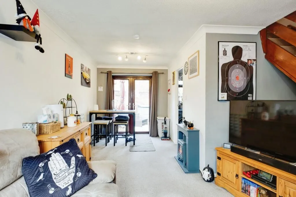 Lymington, Hampshire, SO41 8YH - Online Auctions