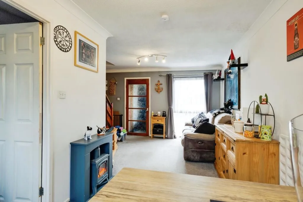 Lymington, Hampshire, SO41 8YH - Online Auctions