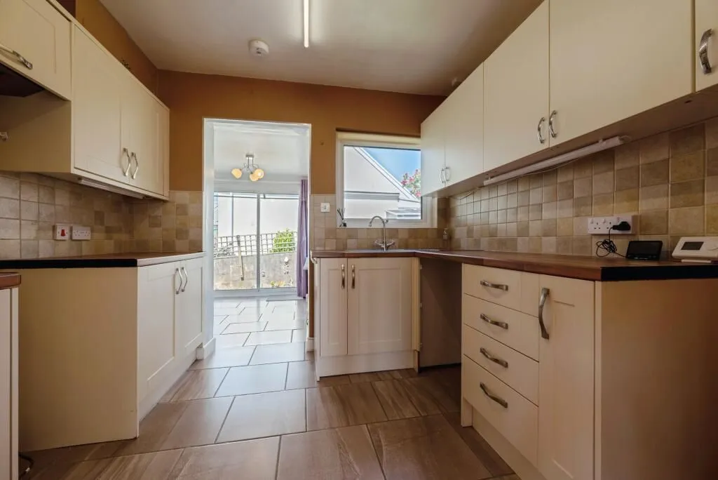 St. Austell, Cornwall, PL25 3DF - Online Auctions